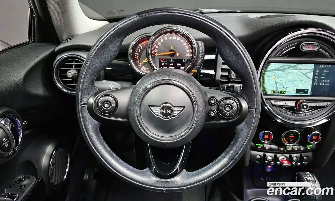 Mini Cooper 2015 1.5 гидро в Москве № 226962, фото 13