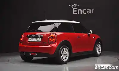 Mini Cooper 2015 1.5 гидро в Москве № 226962, миниатюра 2