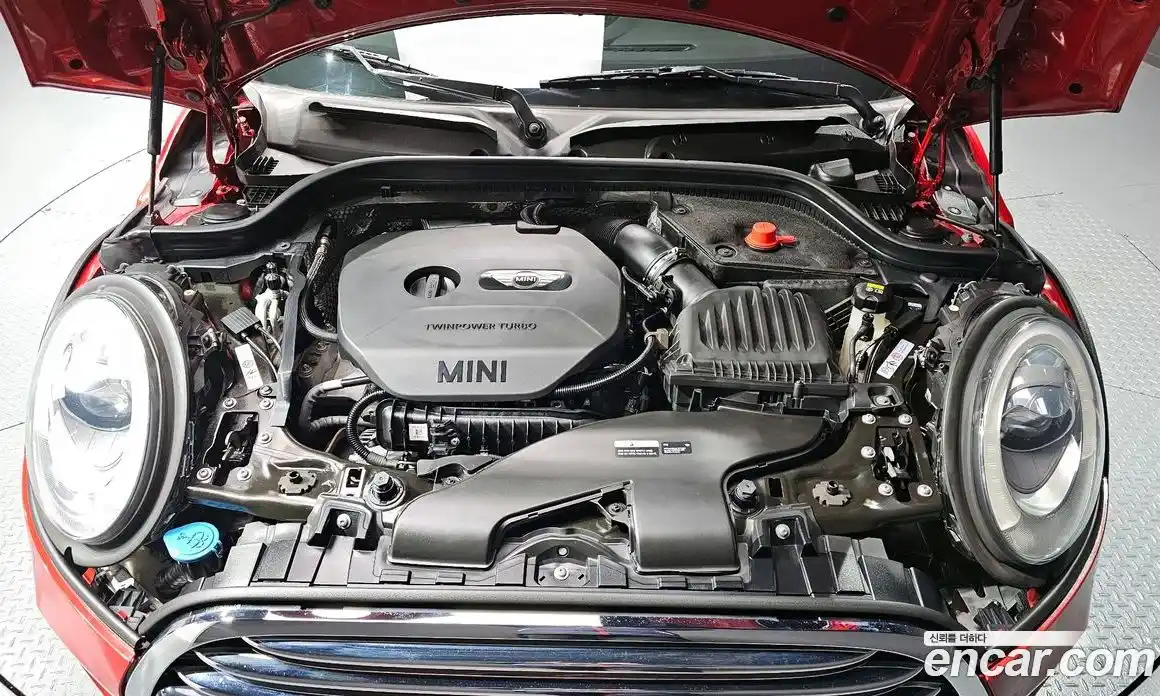 Mini Cooper 2015 1.5 гидро в Москве № 226962, фото 6