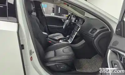 Volvo V40 2018 2.0 гидро в Москве № 230497, миниатюра 11