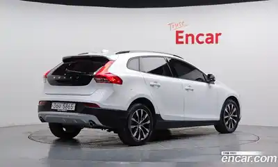 Volvo V40 2018 2.0 гидро в Москве № 230497, миниатюра 2