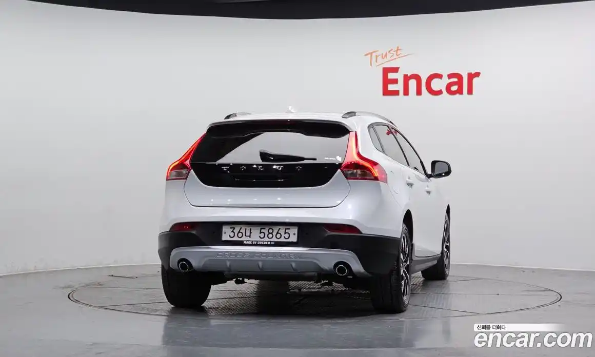 Volvo V40 2018 2.0 гидро в Москве № 230497, фото 4
