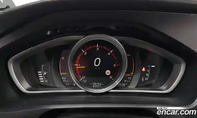 Volvo V40 2018 2.0 гидро в Москве № 230497, миниатюра 8
