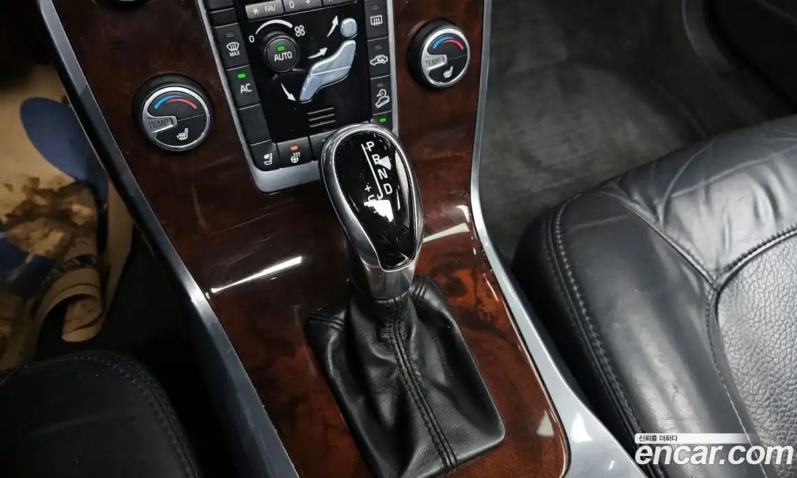 Volvo XC70 2014 2.4 гидро в Москве № 230629, фото 9