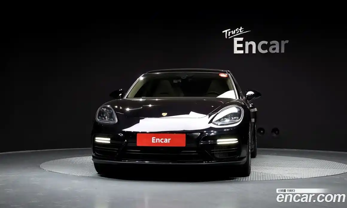 Porsche Panamera 2017 4.0 гидро в Москве № 231009, фото 3