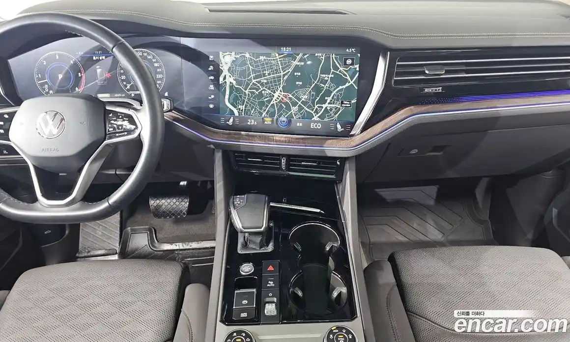 Volkswagen Touareg 2023 3.0 гидро в Москве № 232115, фото 14