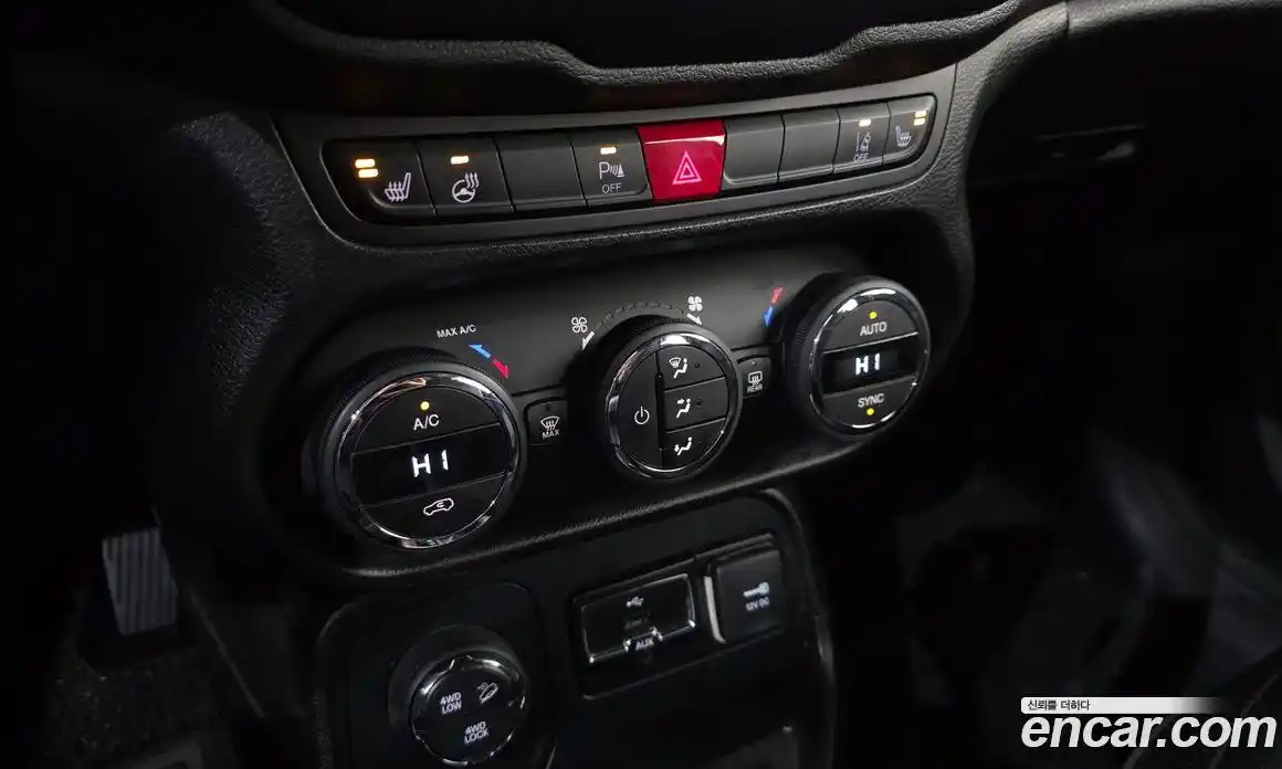 Jeep Renegade 2017 2.0 гидро в Москве № 232468, фото 16