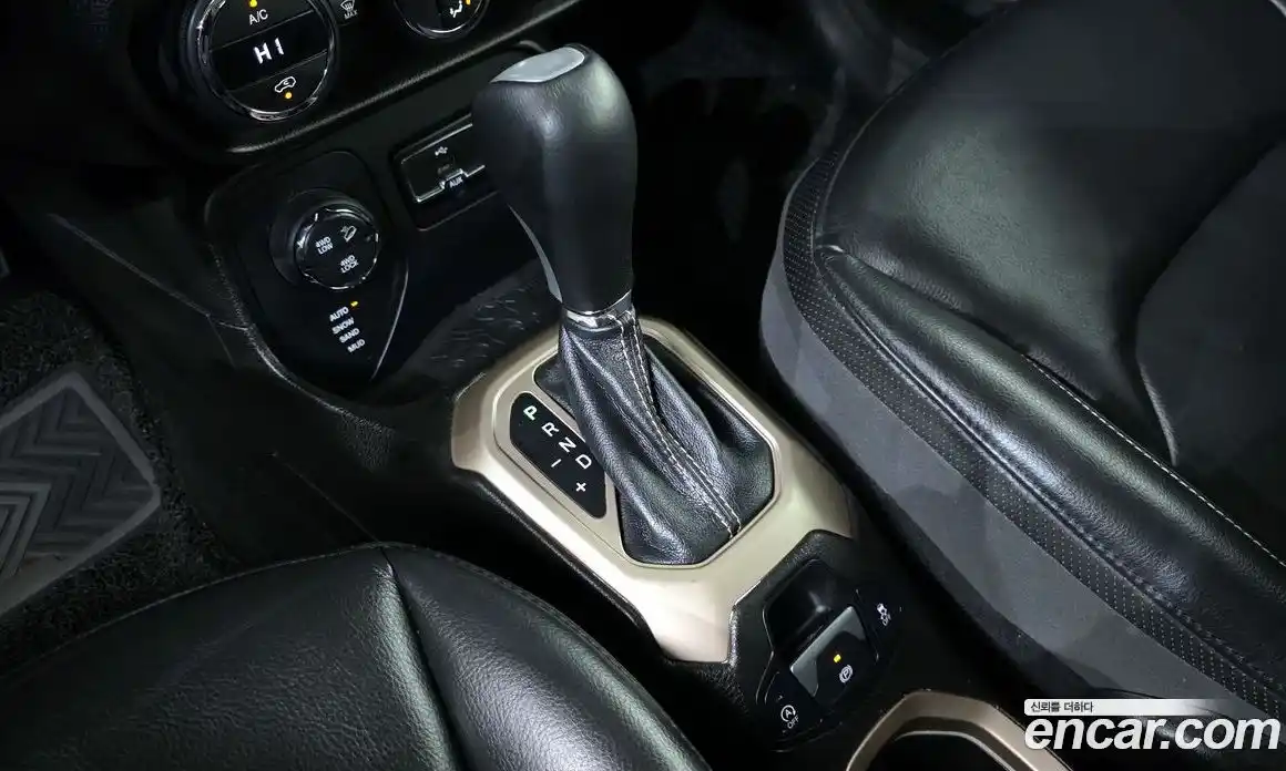 Jeep Renegade 2017 2.0 гидро в Москве № 232468, фото 9