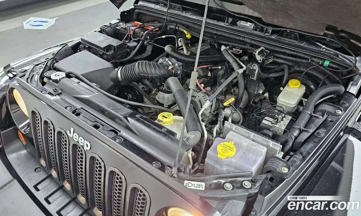 Jeep Wrangler 2011 3.8 гидро в Москве № 232743, фото 6