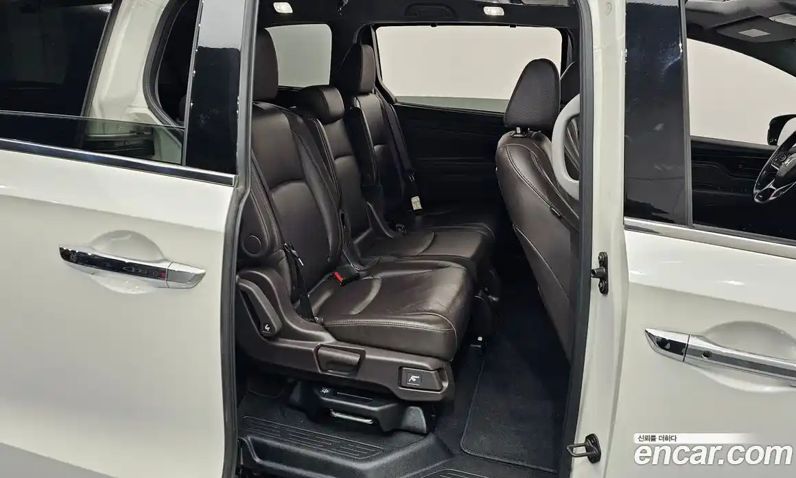 Honda Odyssey 2019 3.5 гидро в Москве № 232852, фото 12
