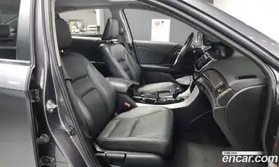 Honda Accord 2017 2.4 гидро в Москве № 232863, миниатюра 11