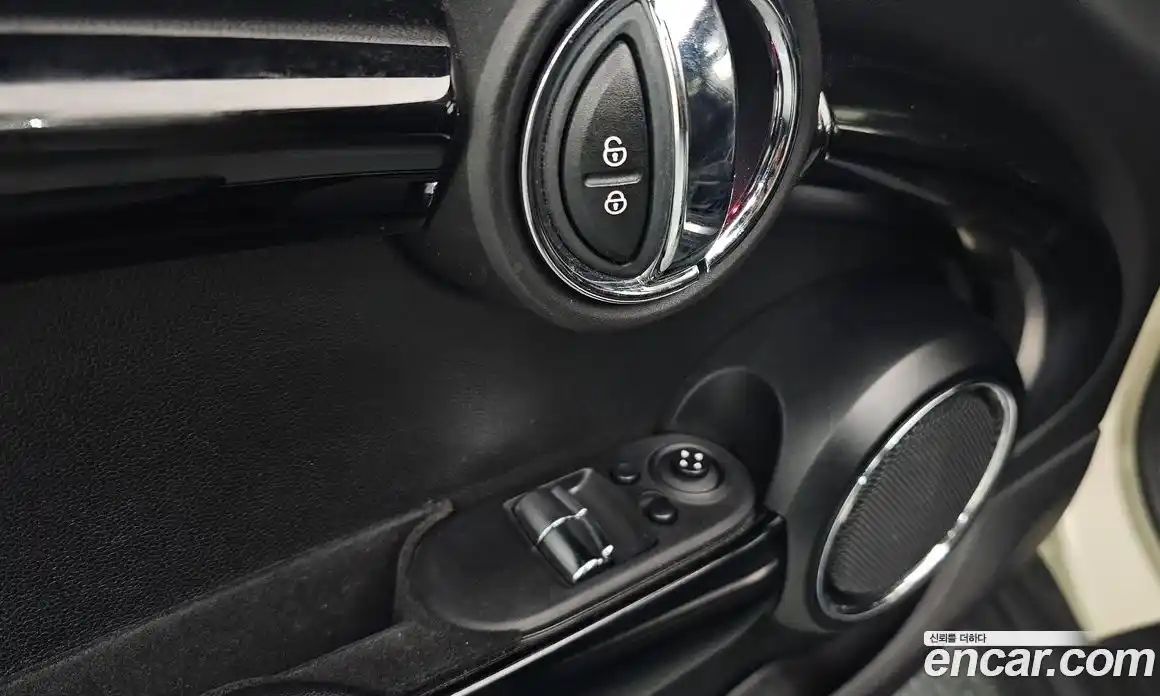 Mini Cooper 2015 2.0 гидро в Москве № 253460, фото 19