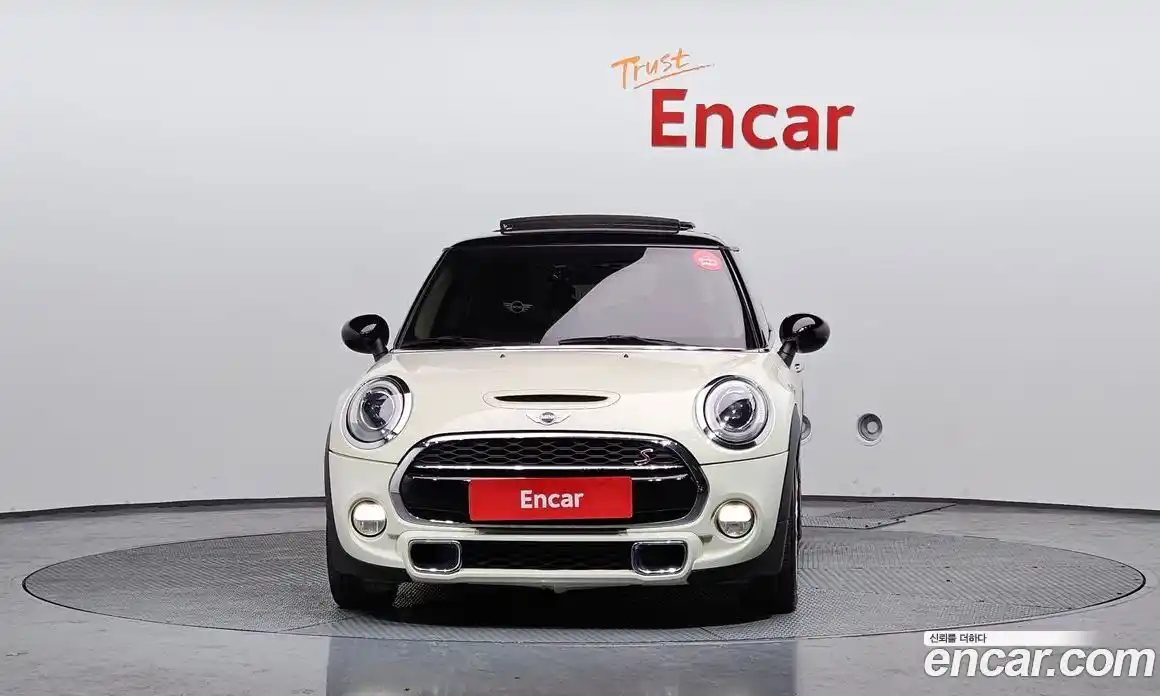Mini Cooper 2015 2.0 гидро в Москве № 253460, фото 3
