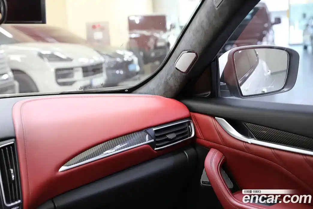 Maserati Levante 2020 3.8 гидро в Москве № 255997, фото 14