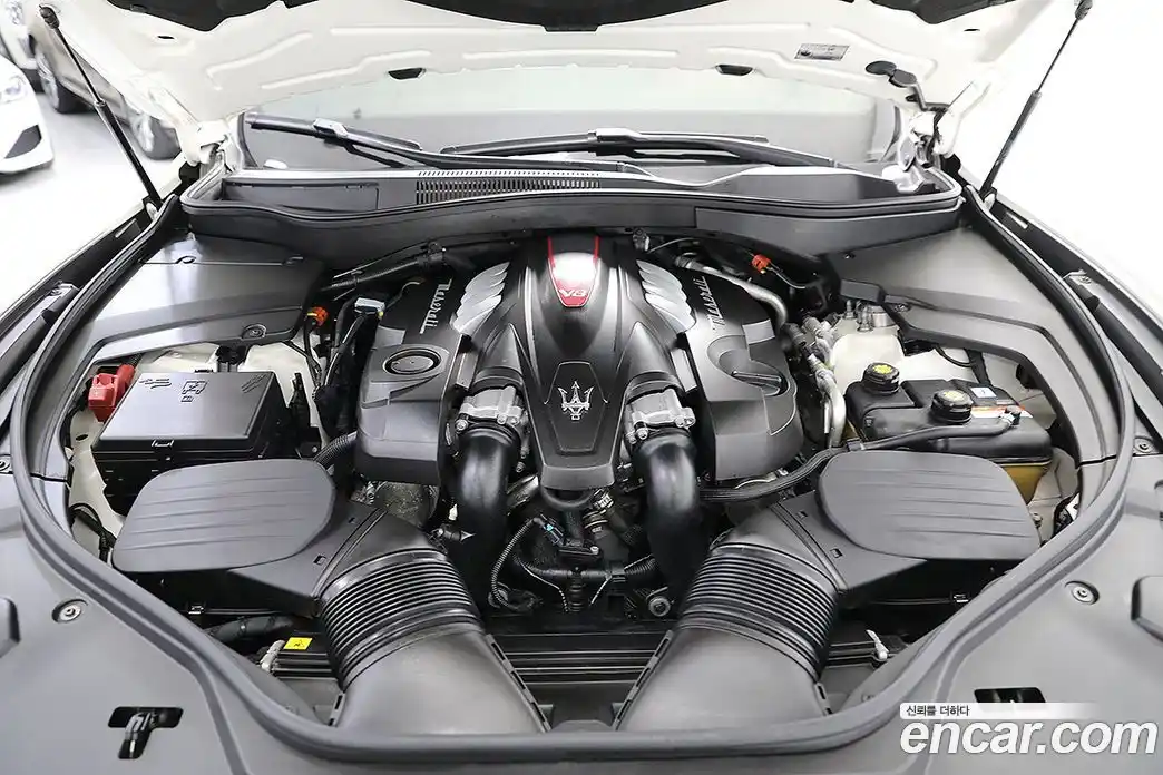 Maserati Levante 2020 3.8 гидро в Москве № 255997, фото 19