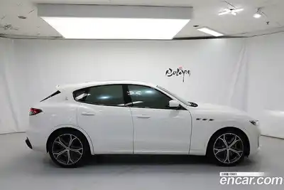 Maserati Levante 2020 3.8 гидро в Москве № 255997, миниатюра 4