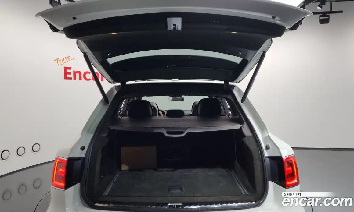 Bentley Bentayga 2018 6.0 гидро в Москве № 256661, фото 20