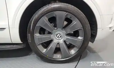 Bentley Bentayga 2018 6.0 гидро в Москве № 256661, миниатюра 5