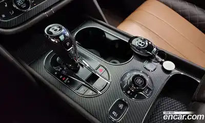 Bentley Bentayga 2018 6.0 гидро в Москве № 256661, миниатюра 9