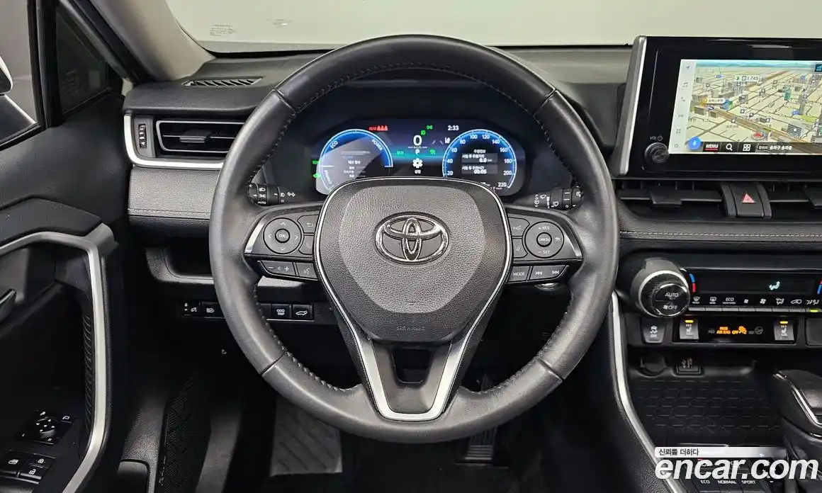 Toyota RAV4 2023 2.5 гидро в Москве № 257107, фото 15
