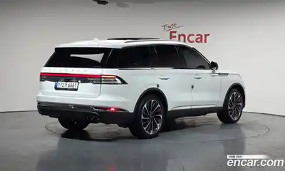 Lincoln Aviator, 2023