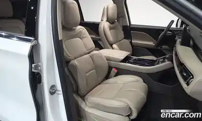 Lincoln Aviator 2023 3.0 гидро в Москве № 282447, миниатюра 9