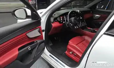 Maserati Grecale 2023 2.0 гидро в Москве № 282711, миниатюра 11