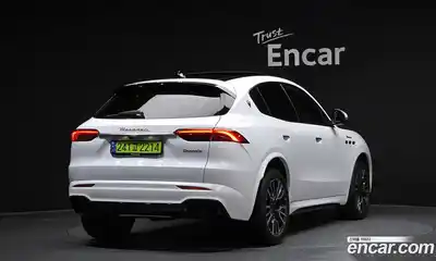 Maserati Grecale 2023 2.0 гидро в Москве № 282711, миниатюра 2