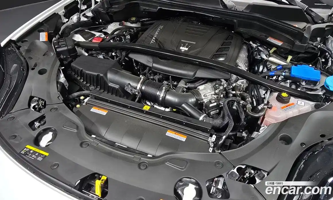 Maserati Grecale 2023 2.0 гидро в Москве № 282711, фото 6