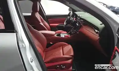 Maserati Grecale 2023 2.0 гидро в Москве № 282711, миниатюра 10