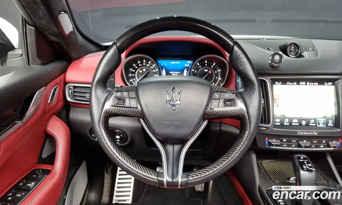 Maserati Levante 2018 3.8 гидро в Москве № 283025, фото 13