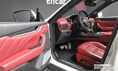 Maserati Levante 2018 3.8 гидро в Москве № 283025, миниатюра 10