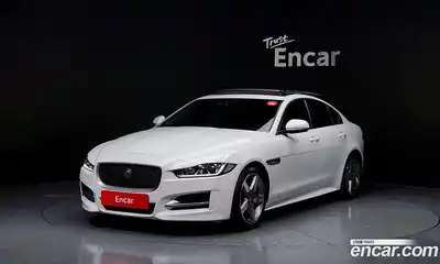 Jaguar XE, 2015
