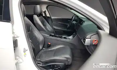 Jaguar XE 2015 2.0 гидро в Москве № 283816, миниатюра 11