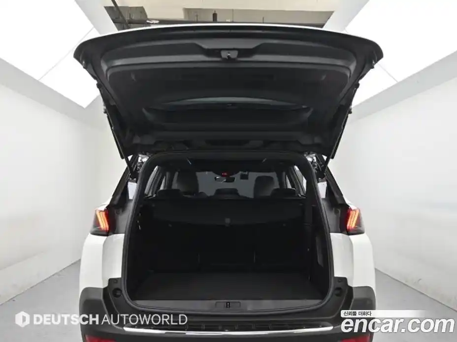 Peugeot 5008 2023 2.0 гидро в Москве № 284587, фото 15