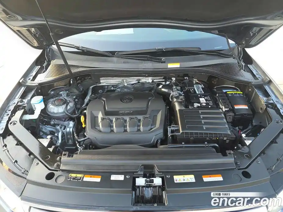 Volkswagen Tiguan 2023 2.0 гидро в Москве № 301805, фото 19