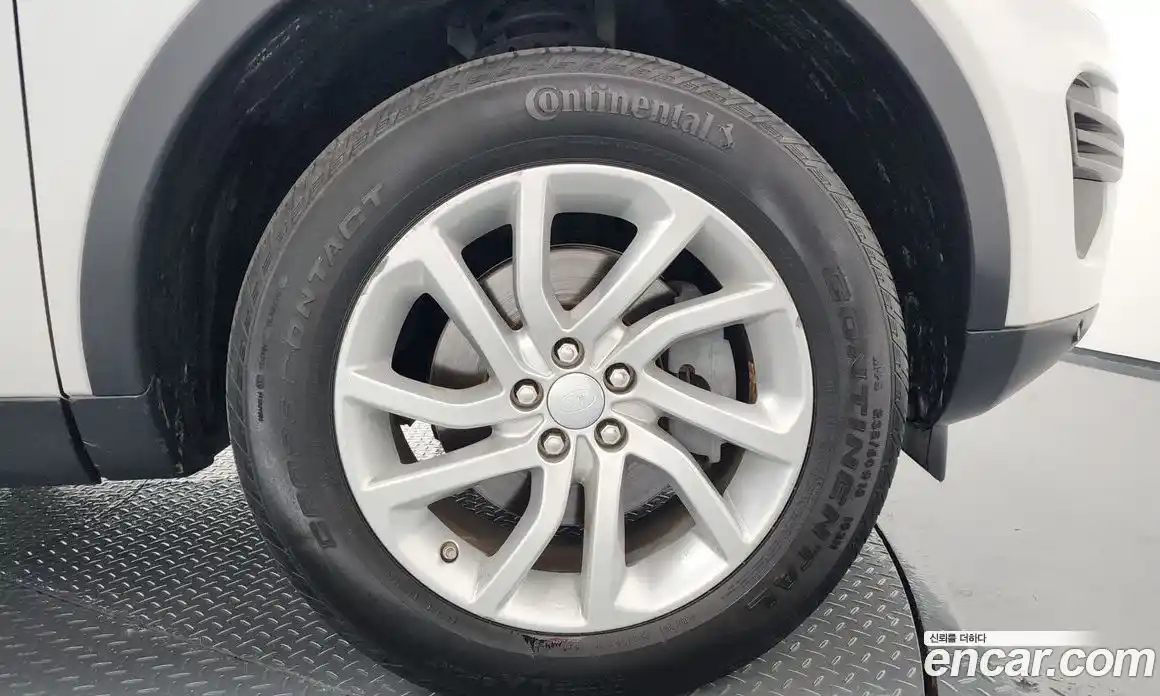 Land Rover Discovery Sport 2017 2.0 гидро в Москве № 315664, фото 5