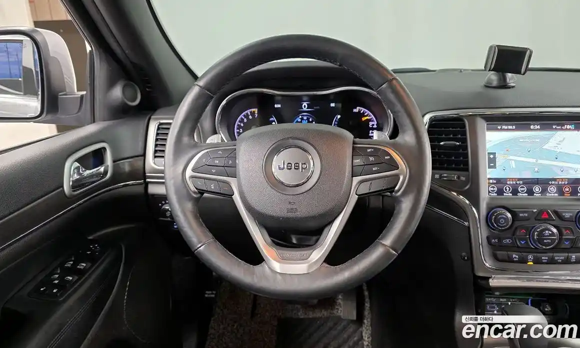 Jeep Cherokee 2018 3.6 гидро в Москве № 322593, фото 13