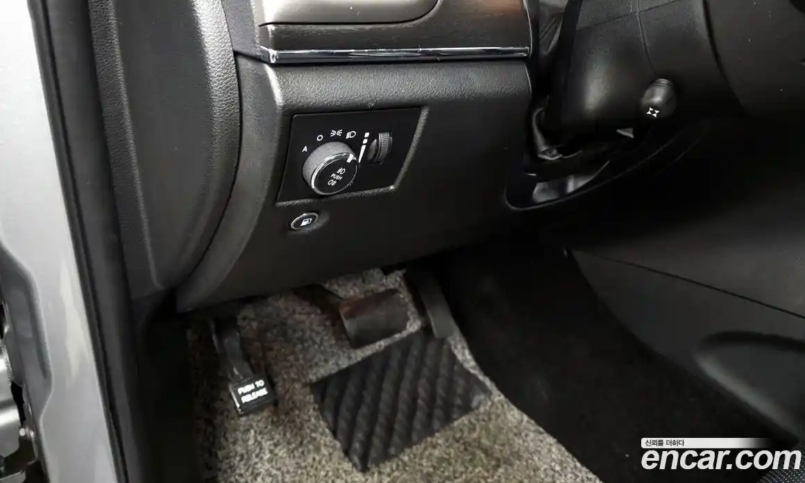 Jeep Cherokee 2018 3.6 гидро в Москве № 322593, фото 18