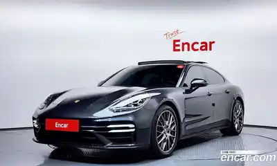 Porsche Panamera, 2023