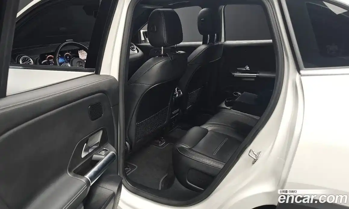 Mercedes-Benz EQA 2022 0.2 гидро в Москве № 466332, фото 12