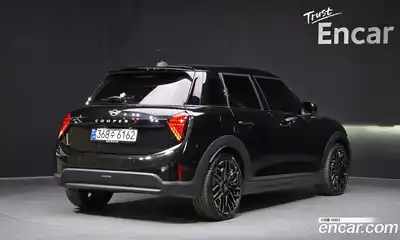 Mini Cooper 2024 2.0 гидро в Москве № 492111, миниатюра 2