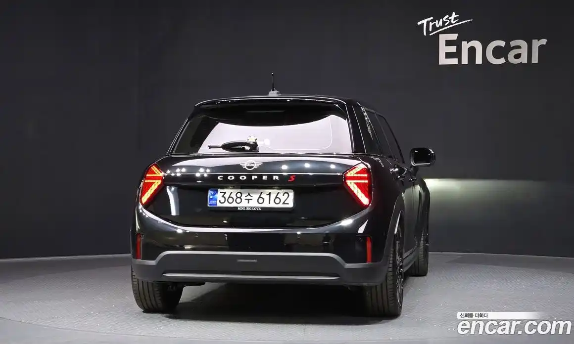 Mini Cooper 2024 2.0 гидро в Москве № 492111, фото 4