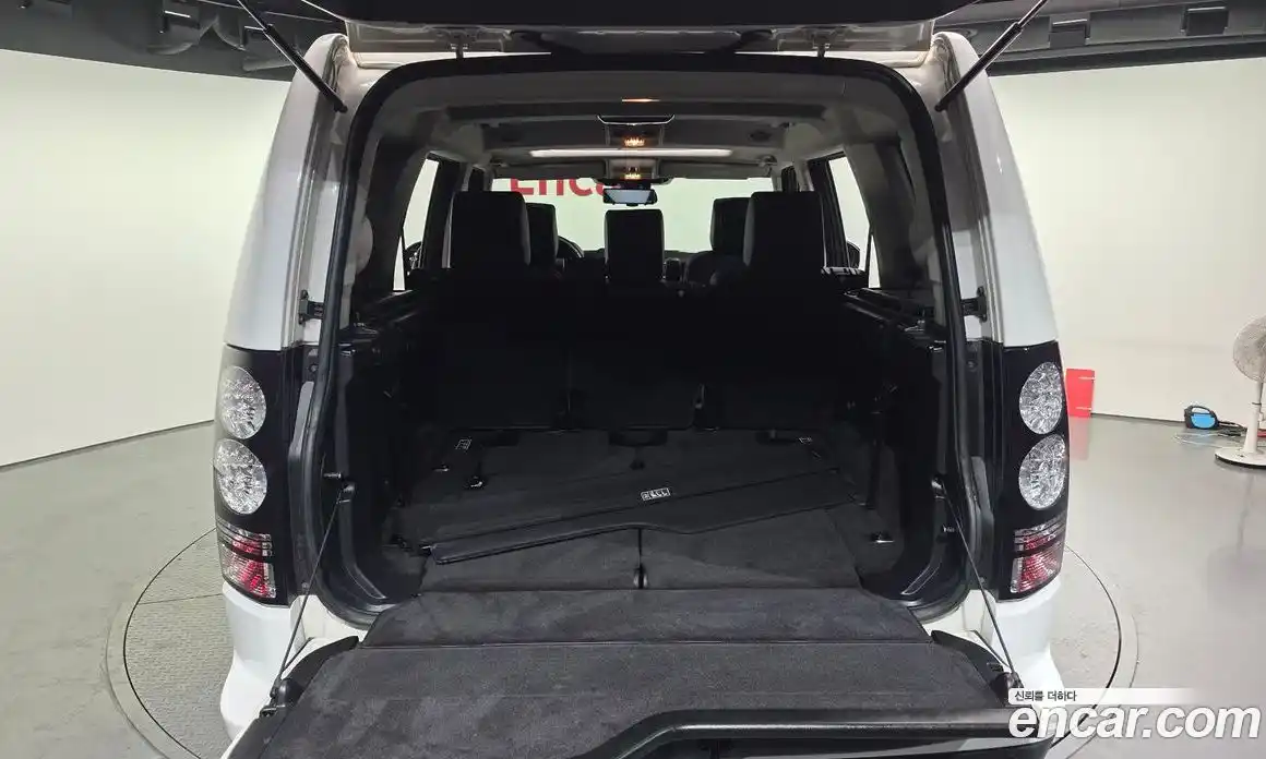 Land Rover Discovery 2016 3.0 гидро в Москве № 498943, фото 20