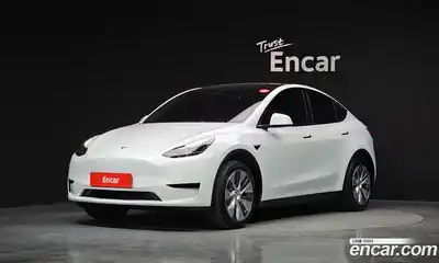 Tesla Model Y, 2023