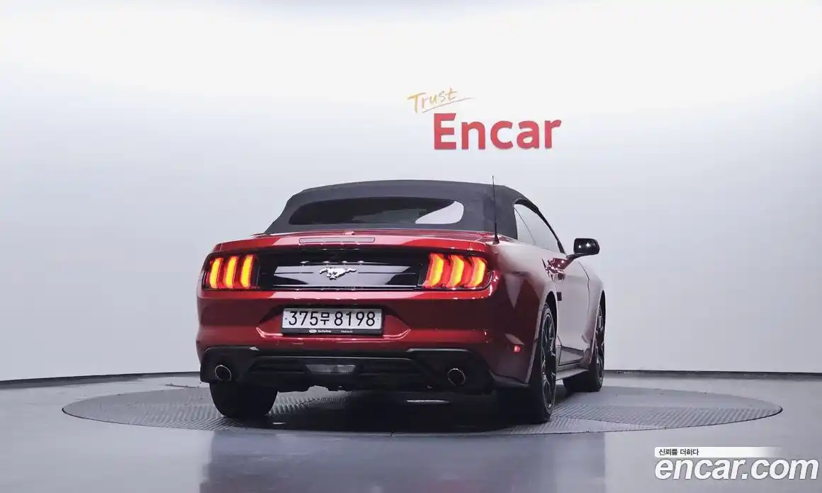 Ford Mustang 2022 2.3 гидро в Москве № 528686, фото 3