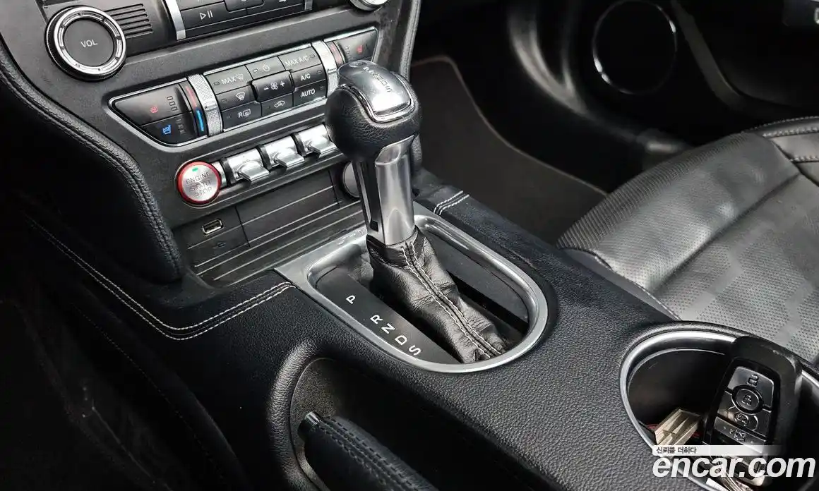 Ford Mustang 2022 2.3 гидро в Москве № 528686, фото 8