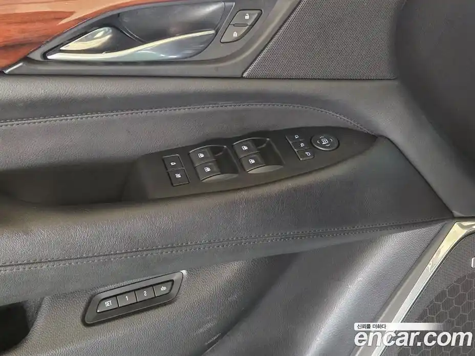 Cadillac Escalade 2017 6.2 гидро в Москве № 585744, фото 15