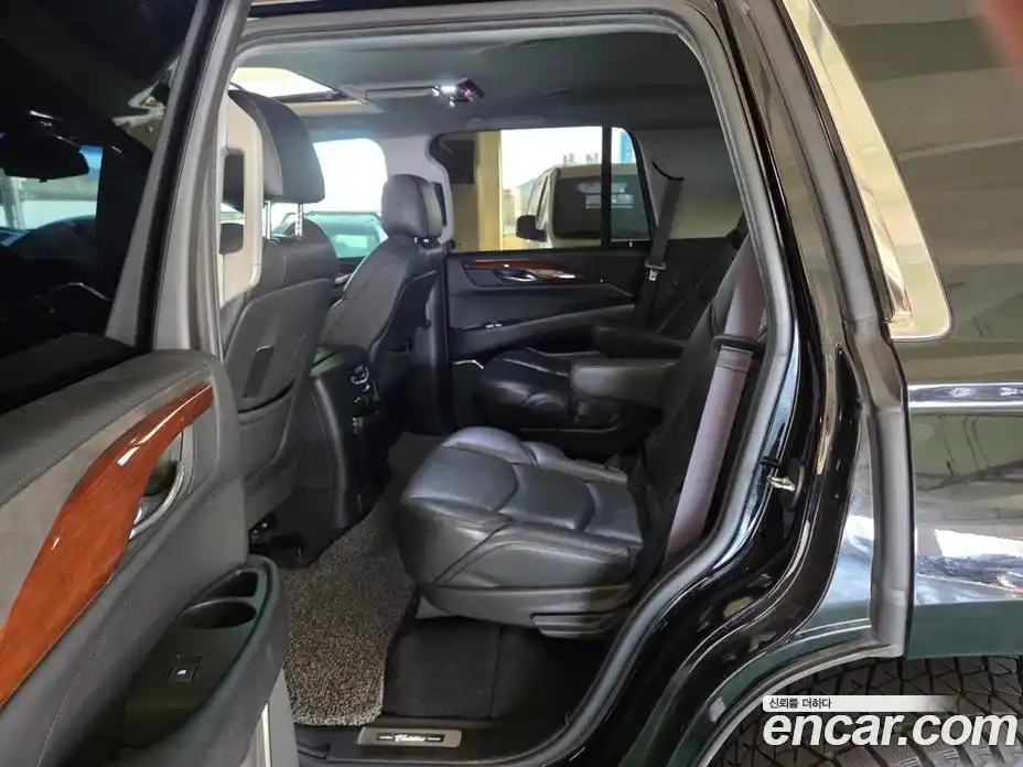 Cadillac Escalade 2017 6.2 гидро в Москве № 585744, фото 7