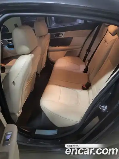 Jaguar XF 2015 2.2 гидро в Москве № 610853, миниатюра 10
